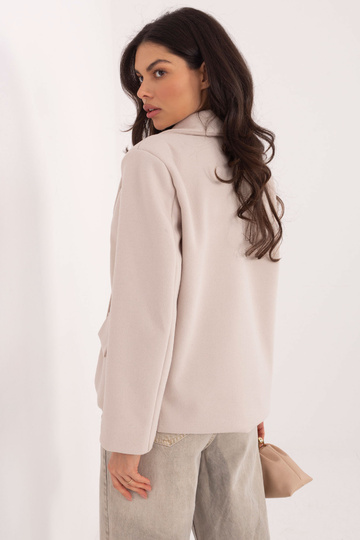 Gaiši smilškrāsas jaka 2