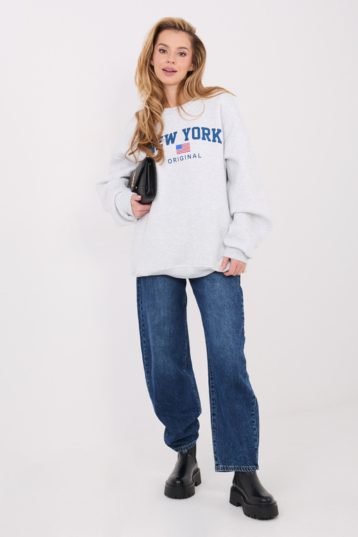 Gaiši pelēks un zils džemperis