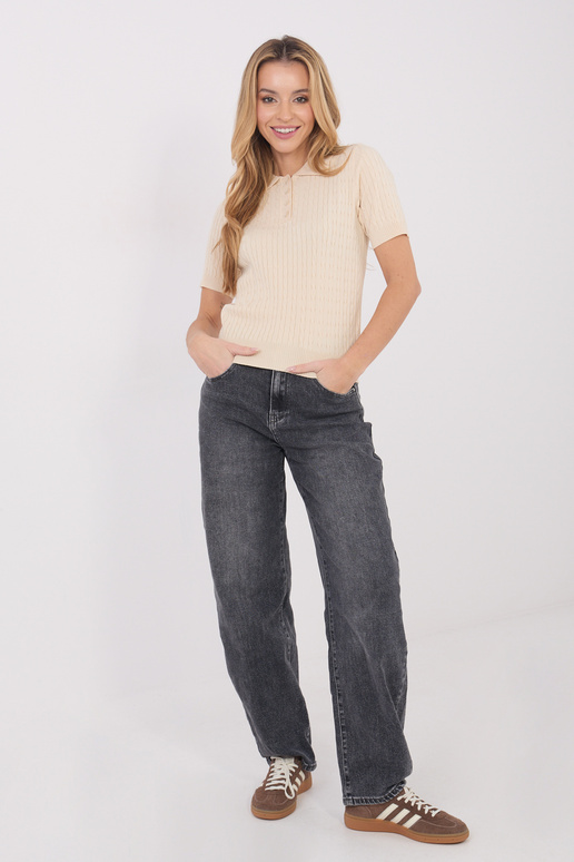 Džemperis gaiši smilškrāsas