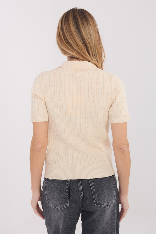 Džemperis gaiši smilškrāsas