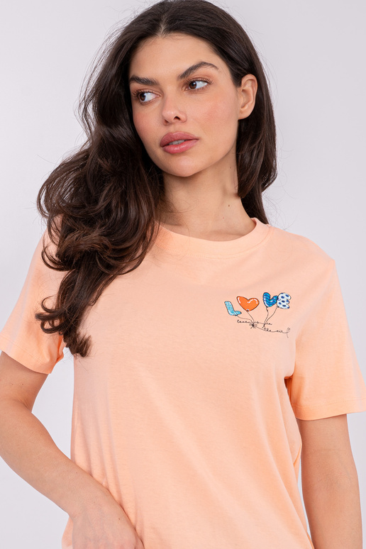 Krekls persiku krāsā