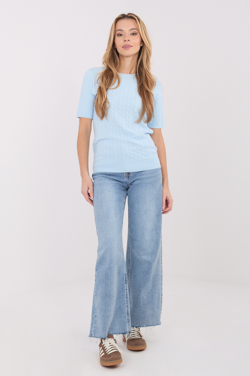 Gaiši zils džemperis