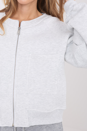 Gaiši pelēks džemperis