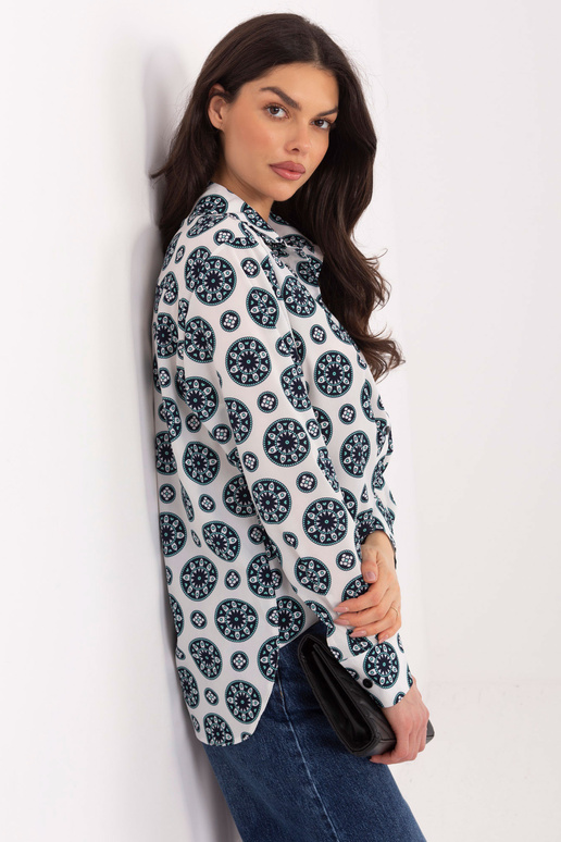 Gaiši pelēkas krekli