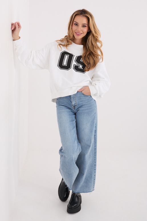 Krēmkrāsas džemperis