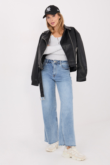 Gaiši pelēka blūze 2