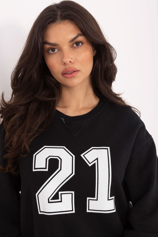 Melna blūze