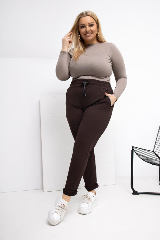 Sporta bikses tumši brūnas