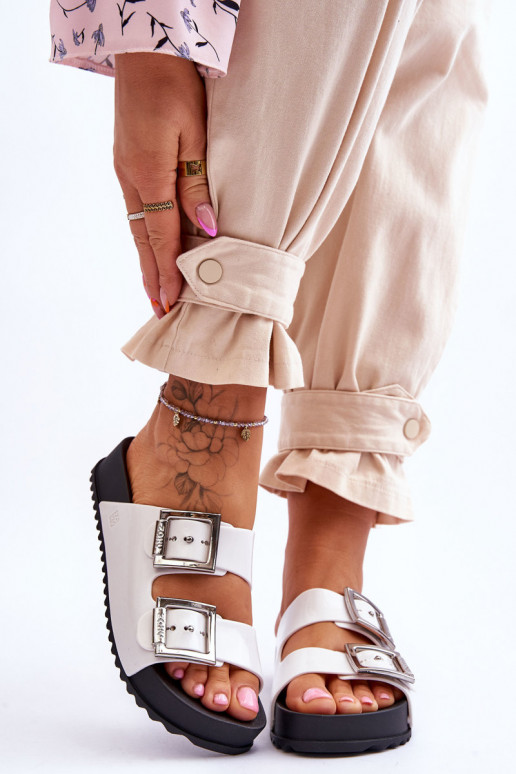  Čības   HH285159 baltas krāsas