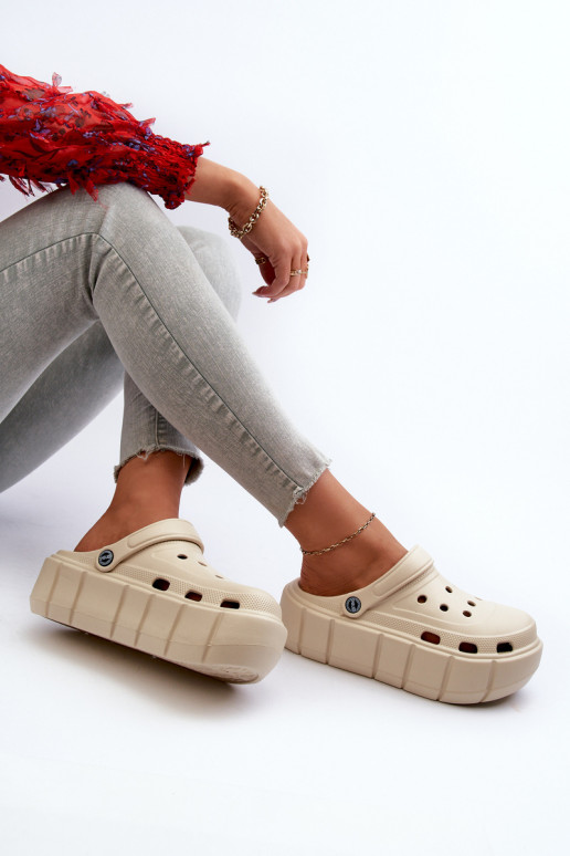 Vieglas čības uz pirksta sieviešu čības ar platformu smilšu krāsas Itubia