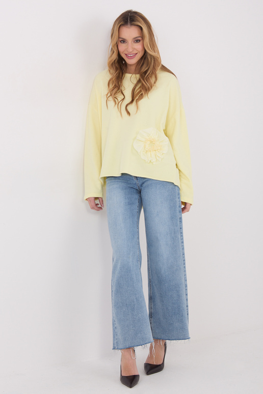 Gaiši dzeltena IT blūze