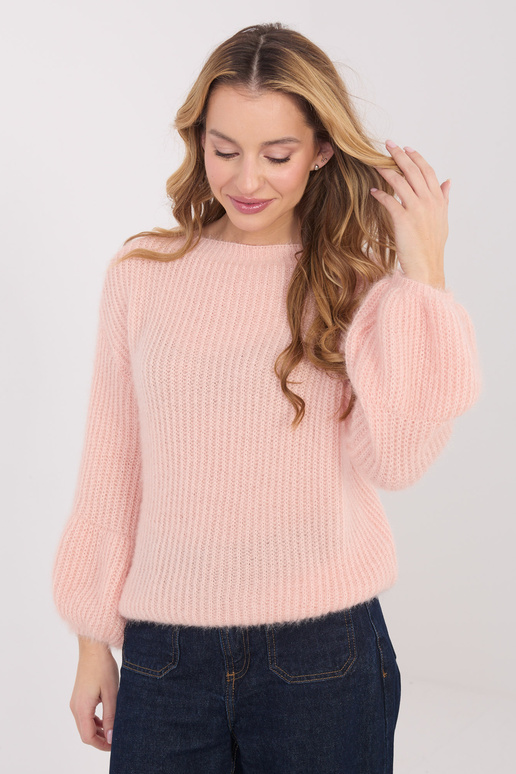 Persiku krāsas džemperis