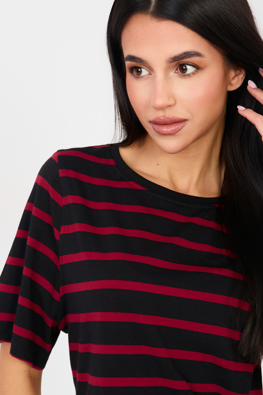 Melni-sarkani RV T-krekli