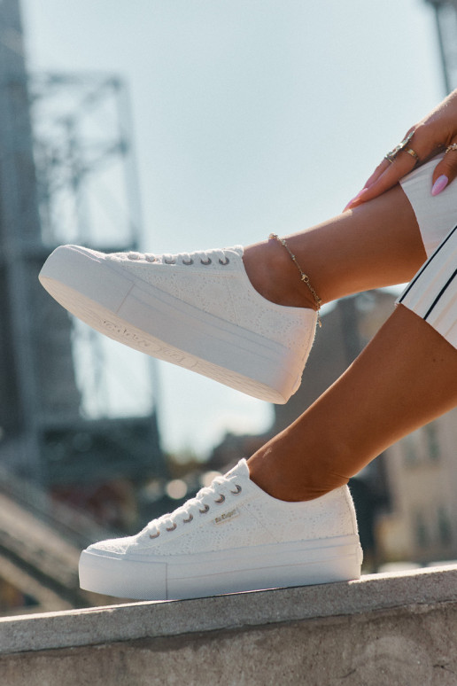 sieviešu puszābaki ar mežģīnēm Lee Cooper LCW-25-31-3438L baltas krāsas