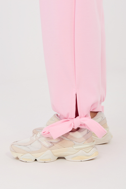 Bikses gaiši rozā krāsā