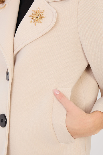 Jaka smilšu krāsā