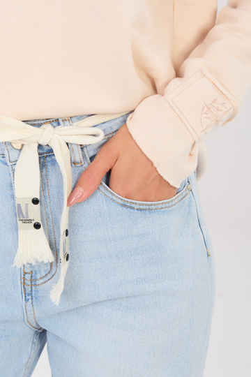 Gaiši zili džinsu džinsi