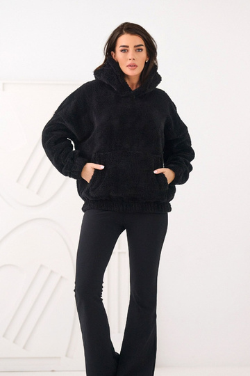 Zila blūzons melnā