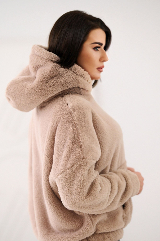 Blūze gaiši smilškrāsas