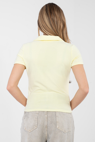 Blūze gaiši dzeltenā krāsā