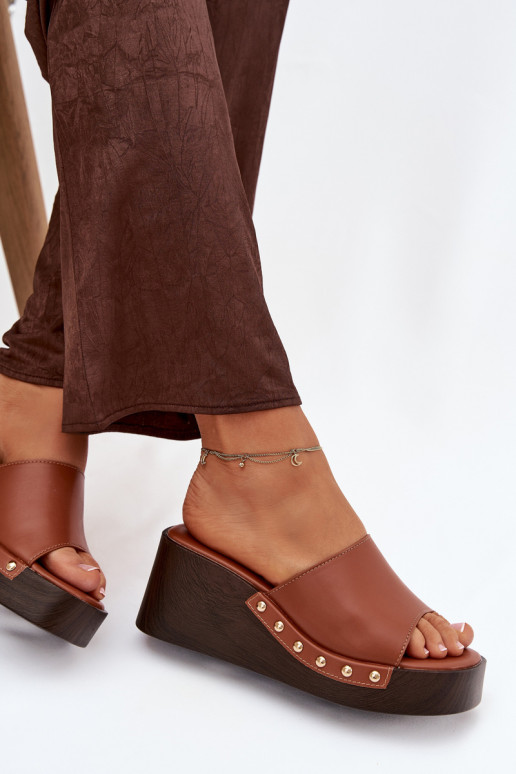 Sieviešu zelta krāsas platformas čības Arionne, brūnas