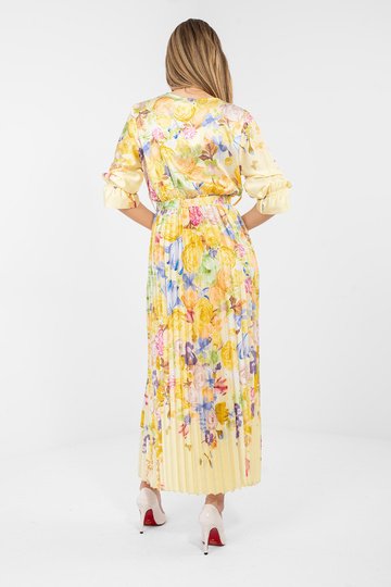 Kleita gaiši dzeltena