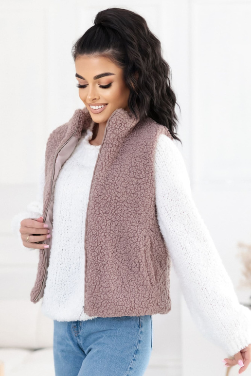 Veste tumši smilšu krāsā