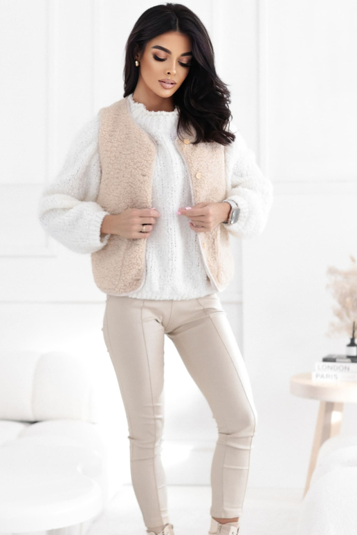 Veste gaiši smilškrāsas