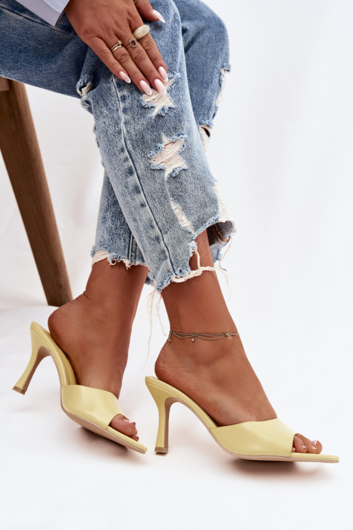 Sieviešu dzeltenas lakuotas čības ar papēžiem Lirissa