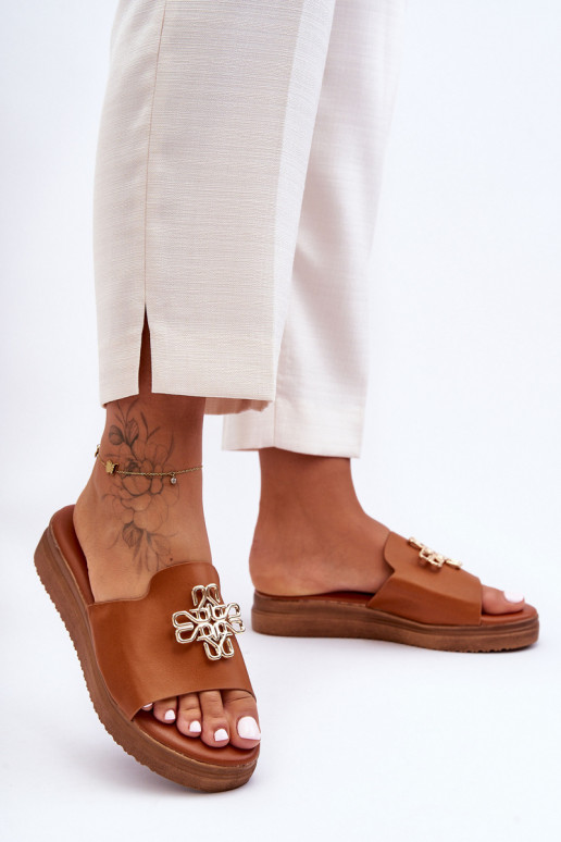    Čības ar platformu  brūnas krāsas Azera