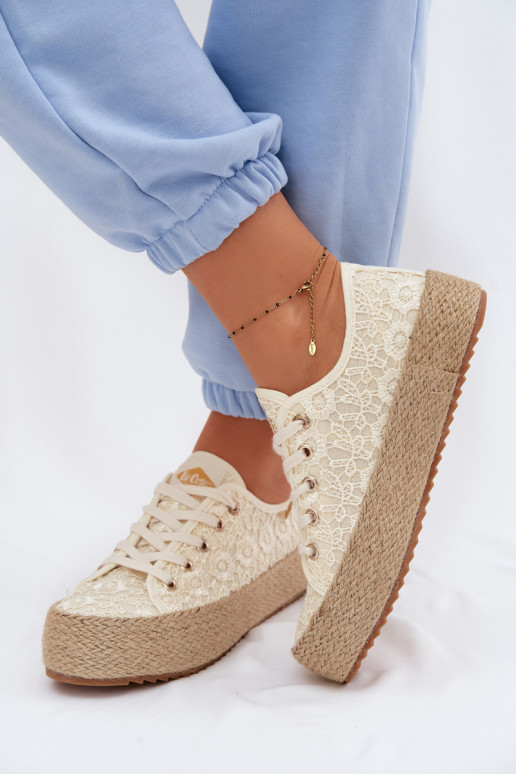 Ar mežģīnēm brīvā laika apavi espadrilles ar platformu Lee Cooper LCIN-26-31-4328 smilšu krāsas