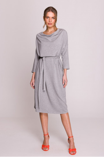 Pelēka oversized adīta kleita