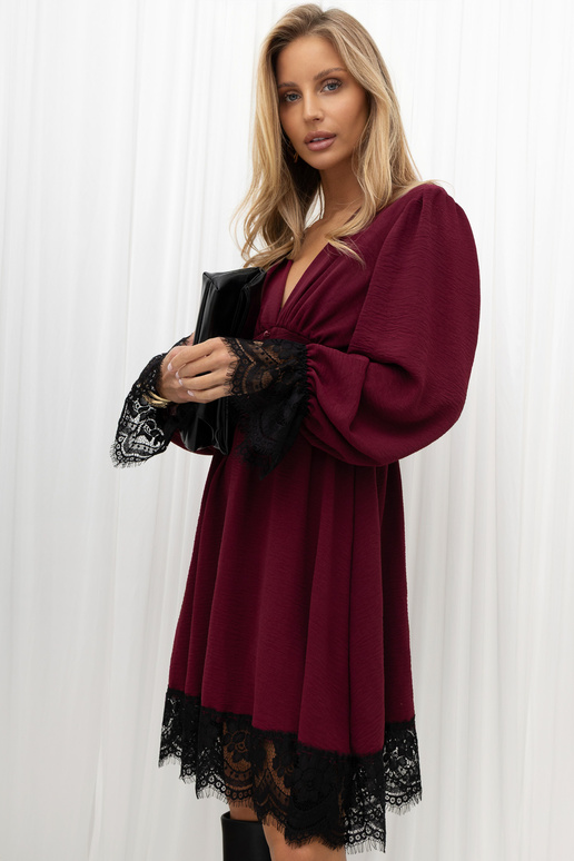 Bordo krāsas kleita