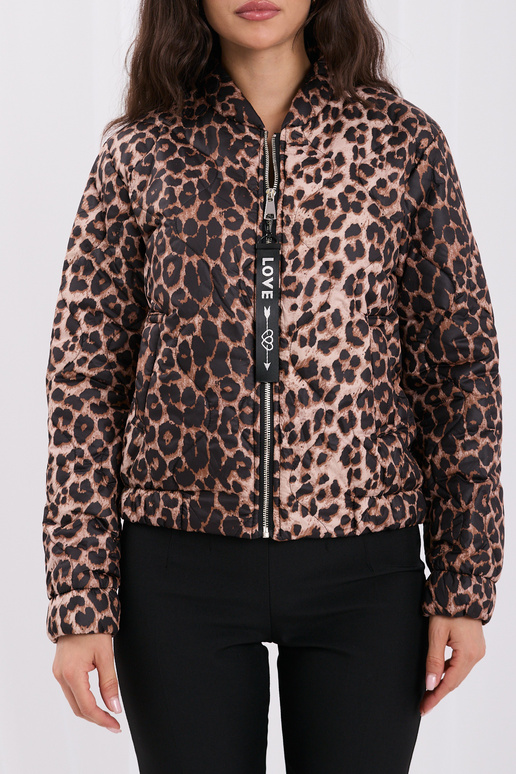 Melna un smilšu jaka