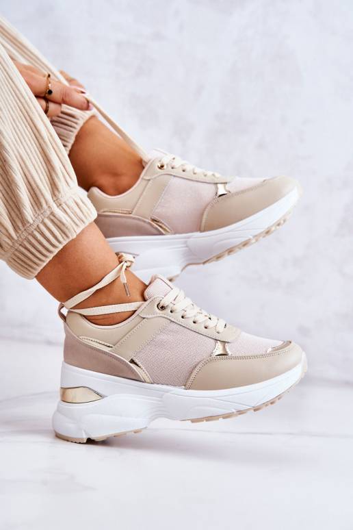 Mirdzoši sporta apavi ar platformu... Mirdzoši sporta apavi ar platformu...