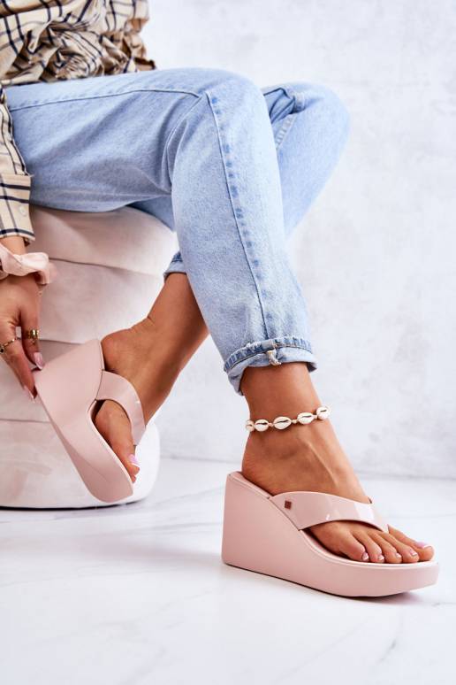 Čības modernas iešļūcenes ar...