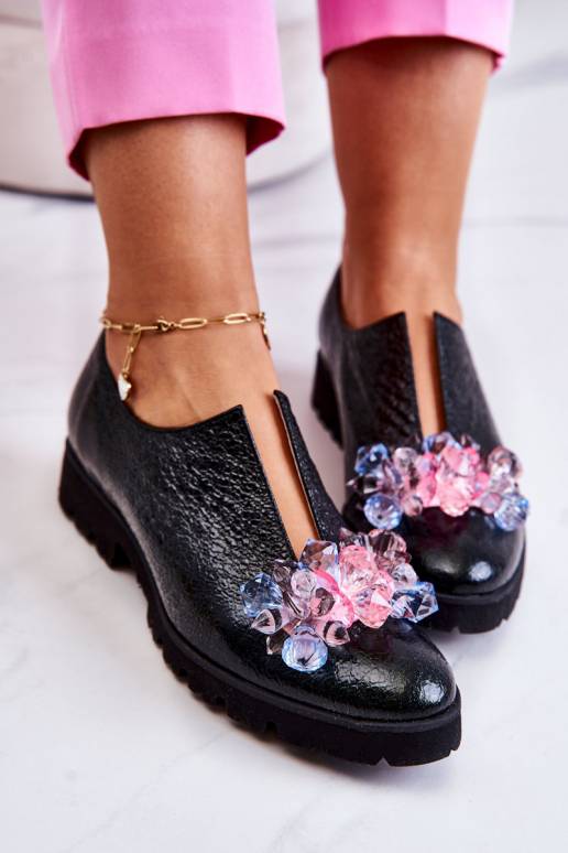 Eleganta stila apavi ar ornamentiem...