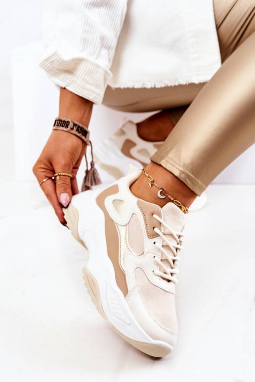 Sportiska stila apavi smilšu krāsas... Sportiska stila apavi smilšu krāsas...