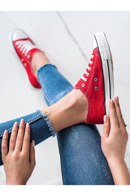 Klasiska modeļa sarkanas krāsas brīvā laika apavi