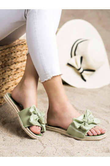 Čības ar bantītēm 