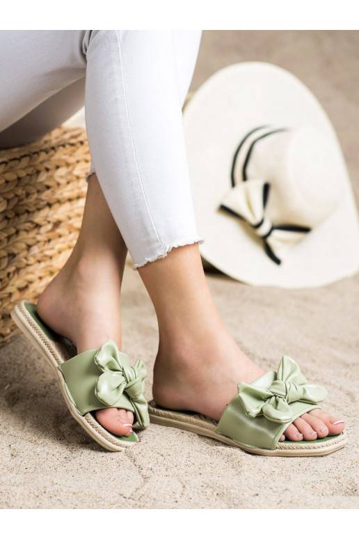 Čības ar bantītēm 