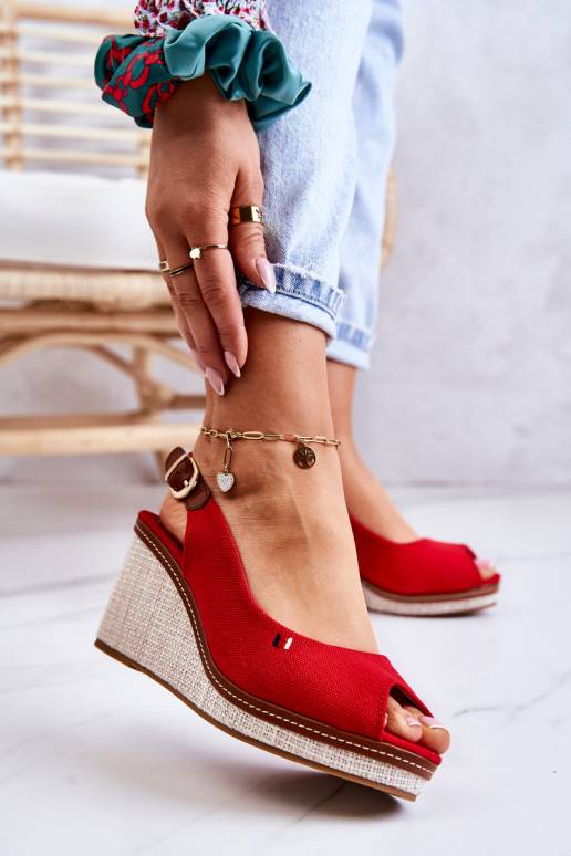 Ērtas basenes ar sprādzītēm sarkanas...