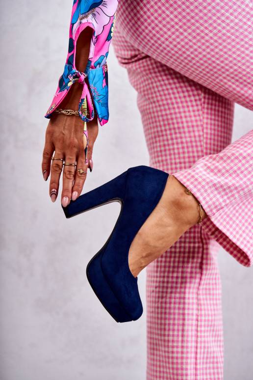 Klasiska modeļa Kurpes ar papēdi... Klasiska modeļa Kurpes ar papēdi...