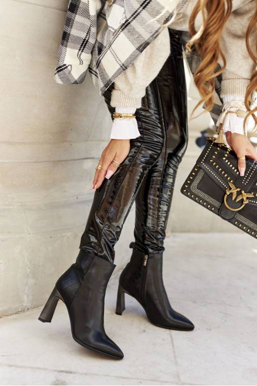 Sieviešu puszābaki melnas krāsas ar... Sieviešu puszābaki melnas krāsas ar...