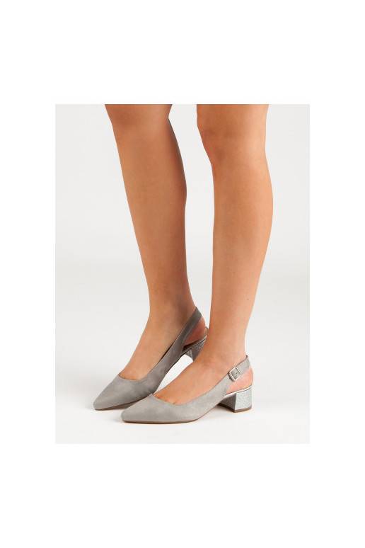 Kurpes ar spīdīgiem papēžiem YL381G