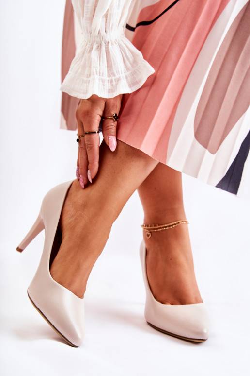 Klasiska modeļa augstpapēžu kurpes...