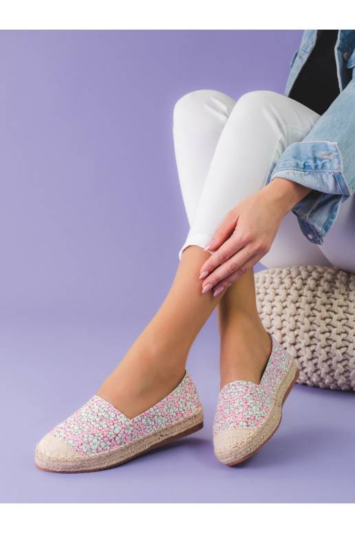 Stilīgi sieviešu apavi