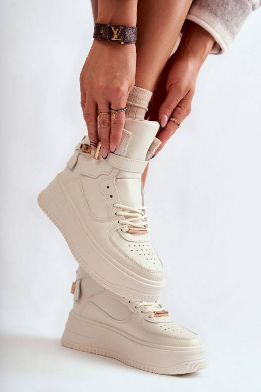 siltināti sporta apavi smilšu krāsas...