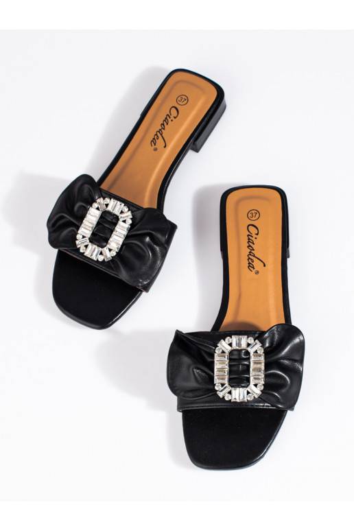 Melns čības    Shelovet