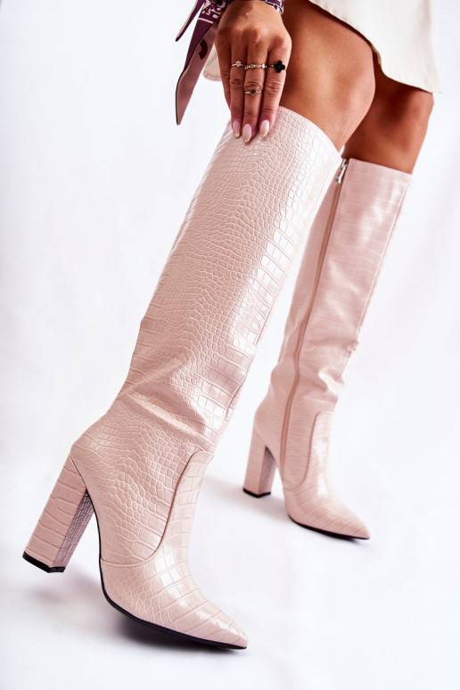 Stilīgasrnas garie zābaki ar papēdi... Stilīgasrnas garie zābaki ar papēdi...